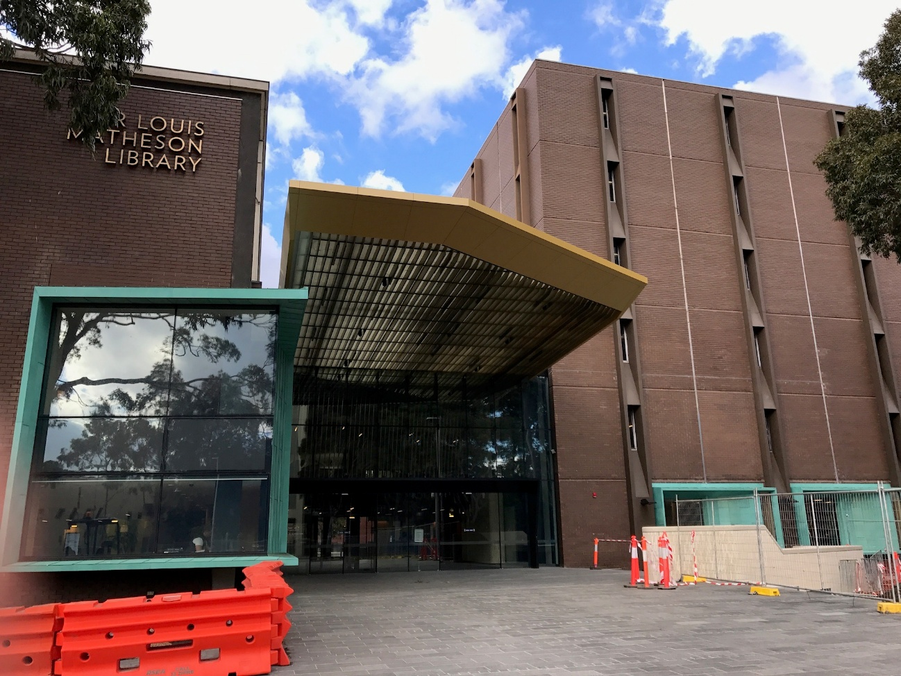 モナシュ大学マセソン図書館ー